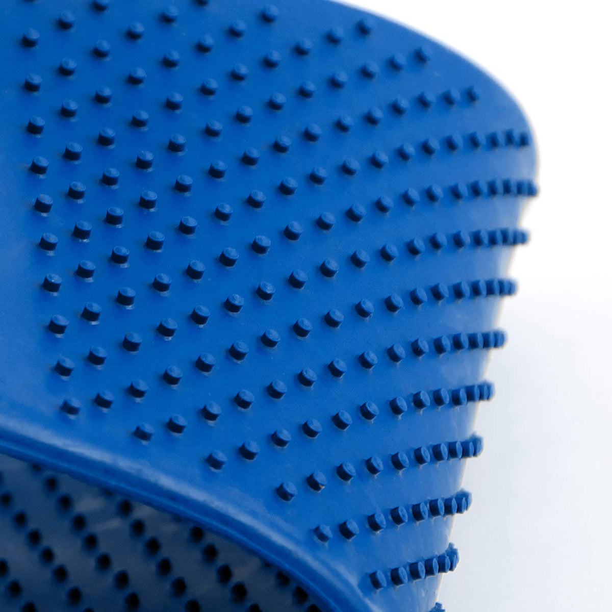 Grooming glove